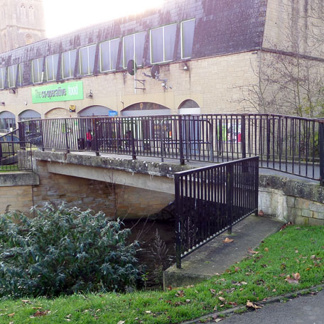 Footbridge, SN11 8JG