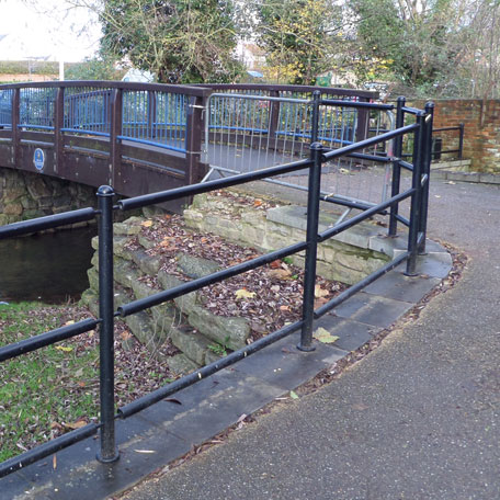 Footbridge, SN11 8JG