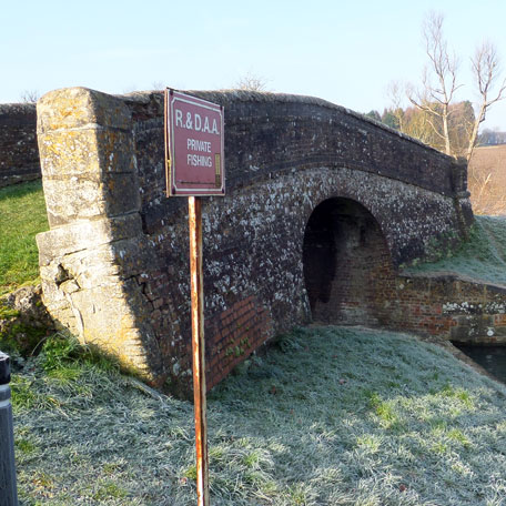 Footbridge, SN8 3JG